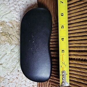 Ray-Ban hard sunglass/eyeglass case, black with lens wipe
